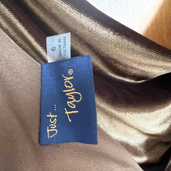 Olive Velvet Dress - Picture 4 of 4